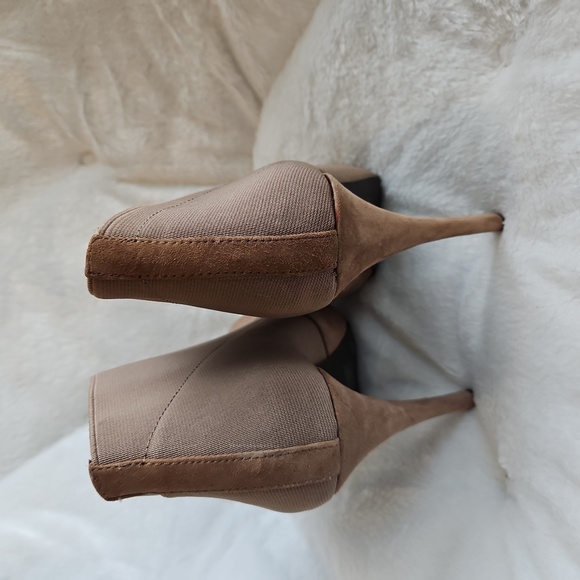 Jessica Simpsons Ankle Boots - Picture 4 of 4